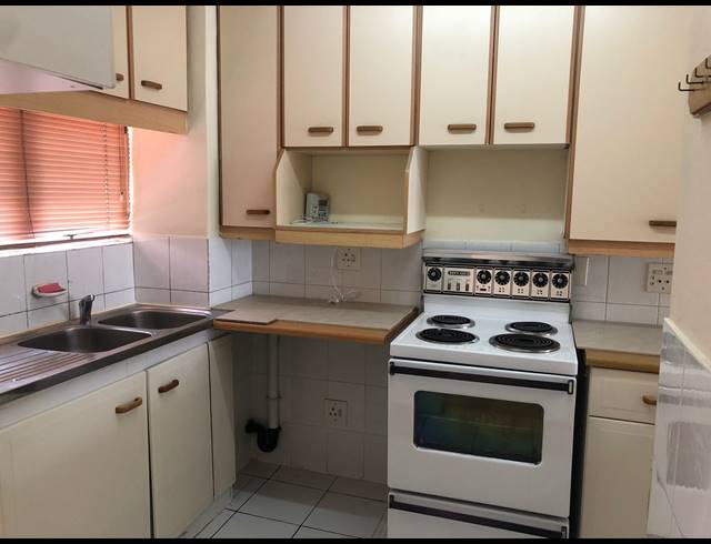 1 BEDROOM APARTMENT RENTED IN ESSENWOOD